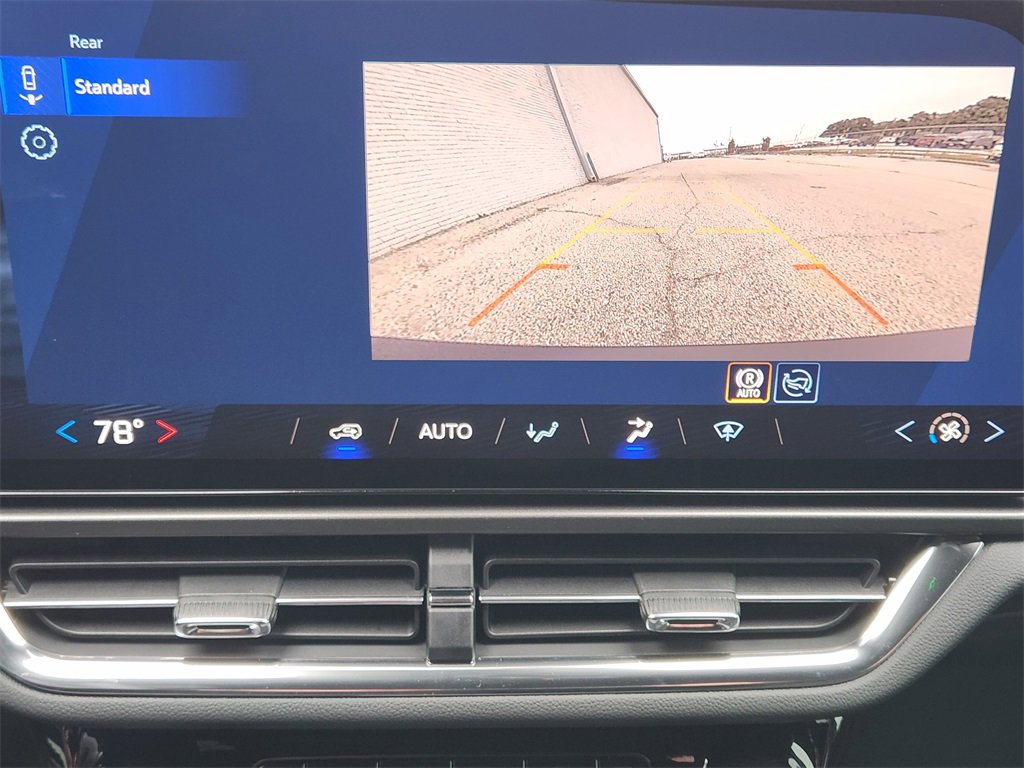 New 2026 Chevrolet Equinox EV LT image 13