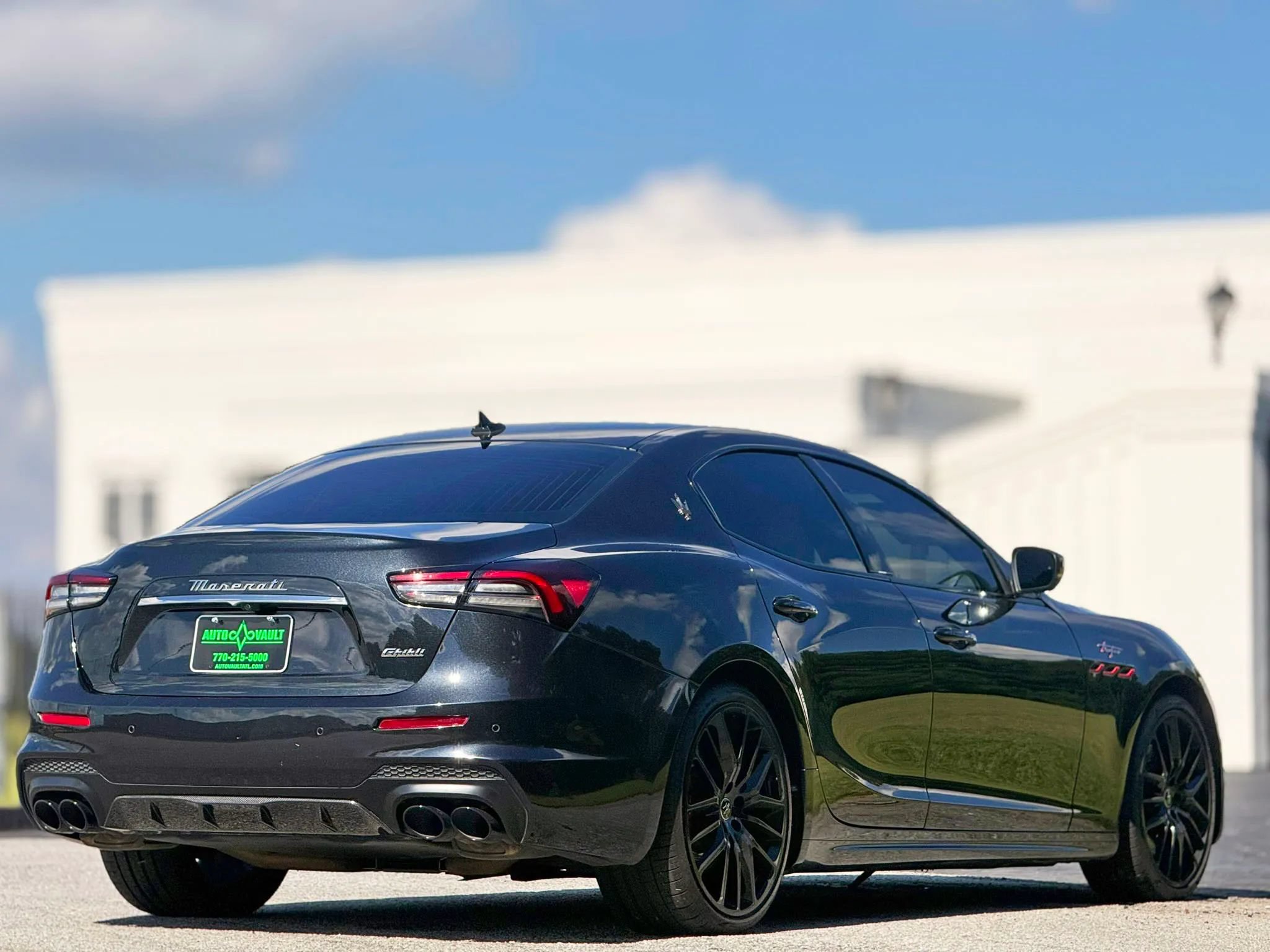 Used 2022 Maserati Ghibli Trofeo RWD image 8
