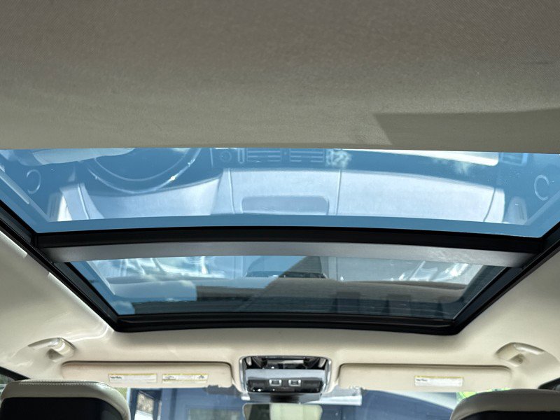 Used 2018 Land Rover Range Rover HSE image 26