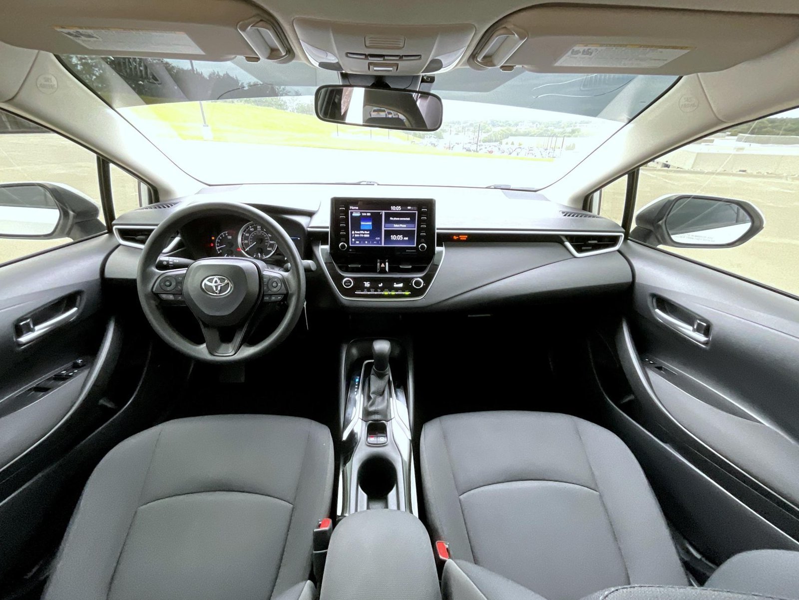 Used 2021 Toyota Corolla LE FWD image 15