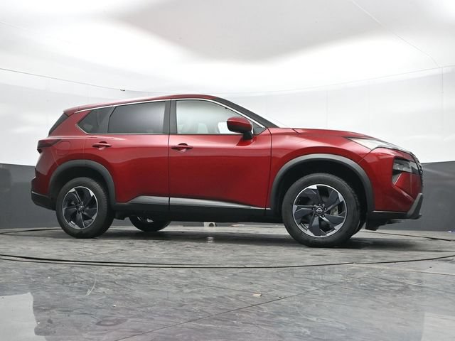 Used 2025 Nissan Rogue SV AWD/4WD image 45