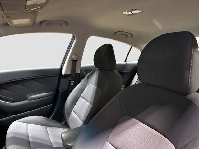 Used 2017 Kia Forte LX w/ LX Popular Package image 21