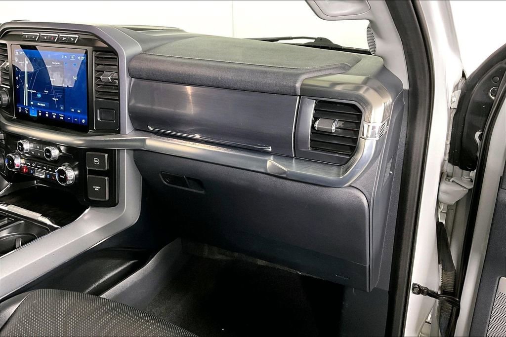 Used 2023 Ford F150 Lariat w/ Max Trailer Tow Package image 16