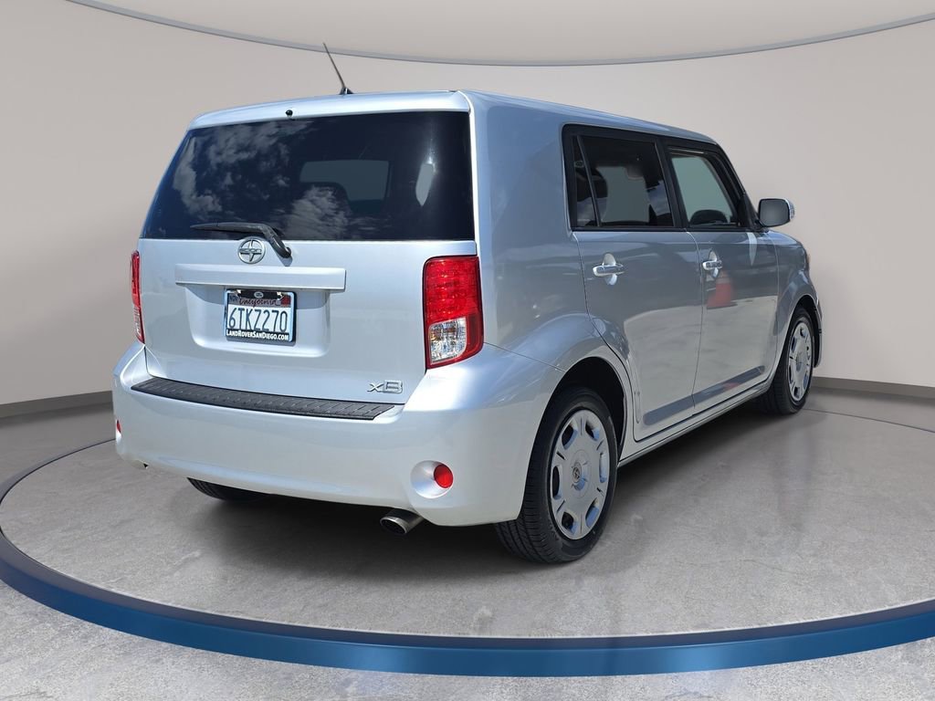 Used 2012 Scion xB FWD image 6