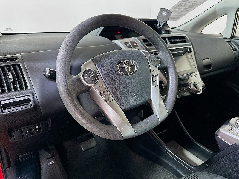 Used 2016 Toyota Prius V Three image 9