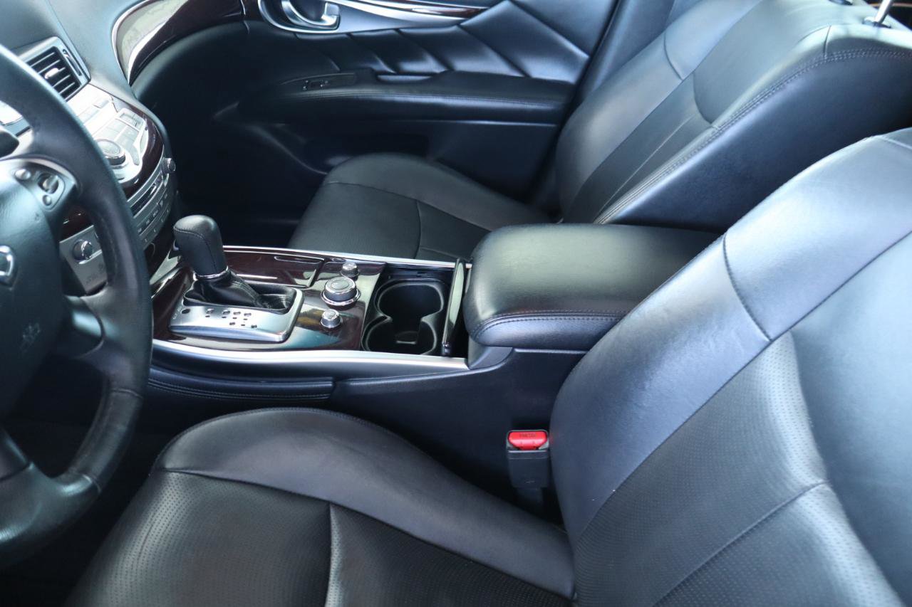 Used 2017 INFINITI Q70 L 3.7 AWD/4WD image 17