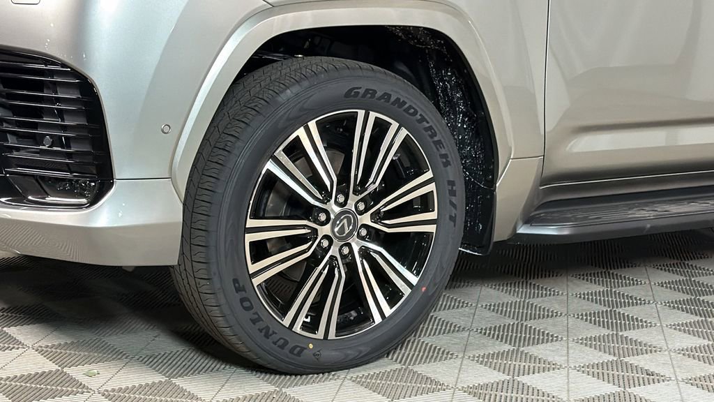 New 2026 Lexus LX 700h Luxury w/ Appearance Package image 4