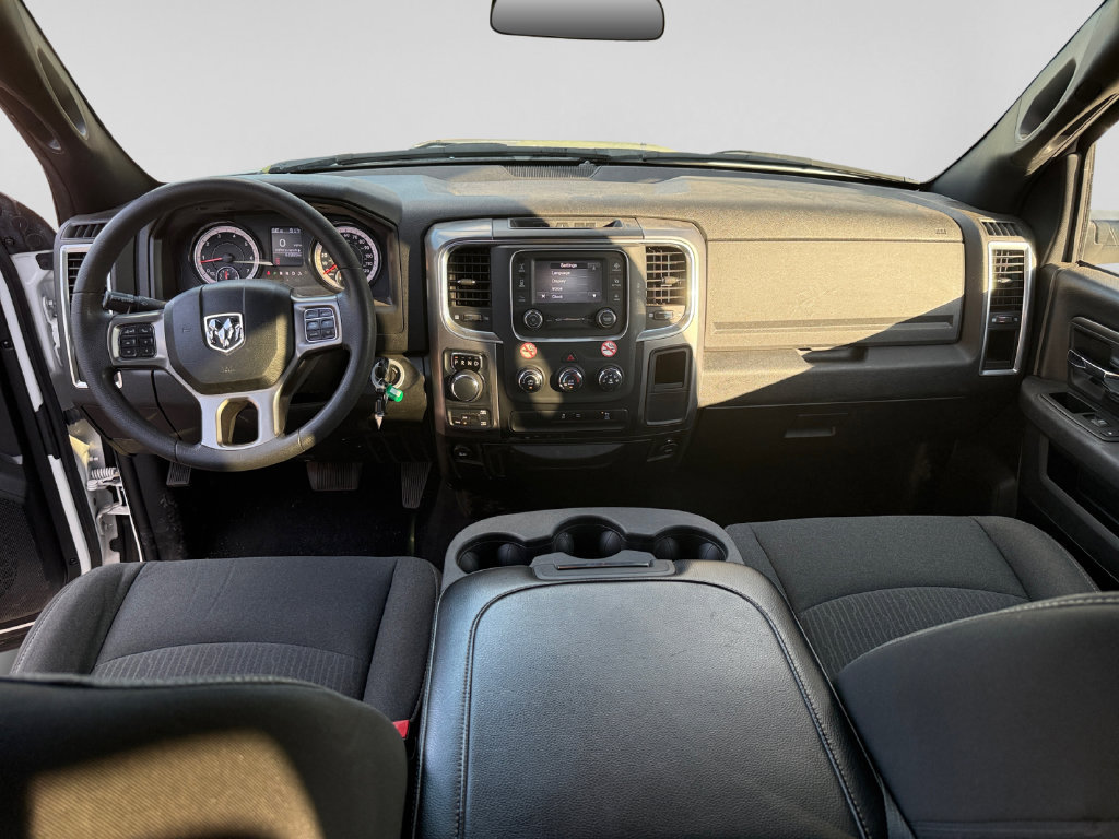 Used 2024 RAM 1500 Warlock AWD/4WD image 23