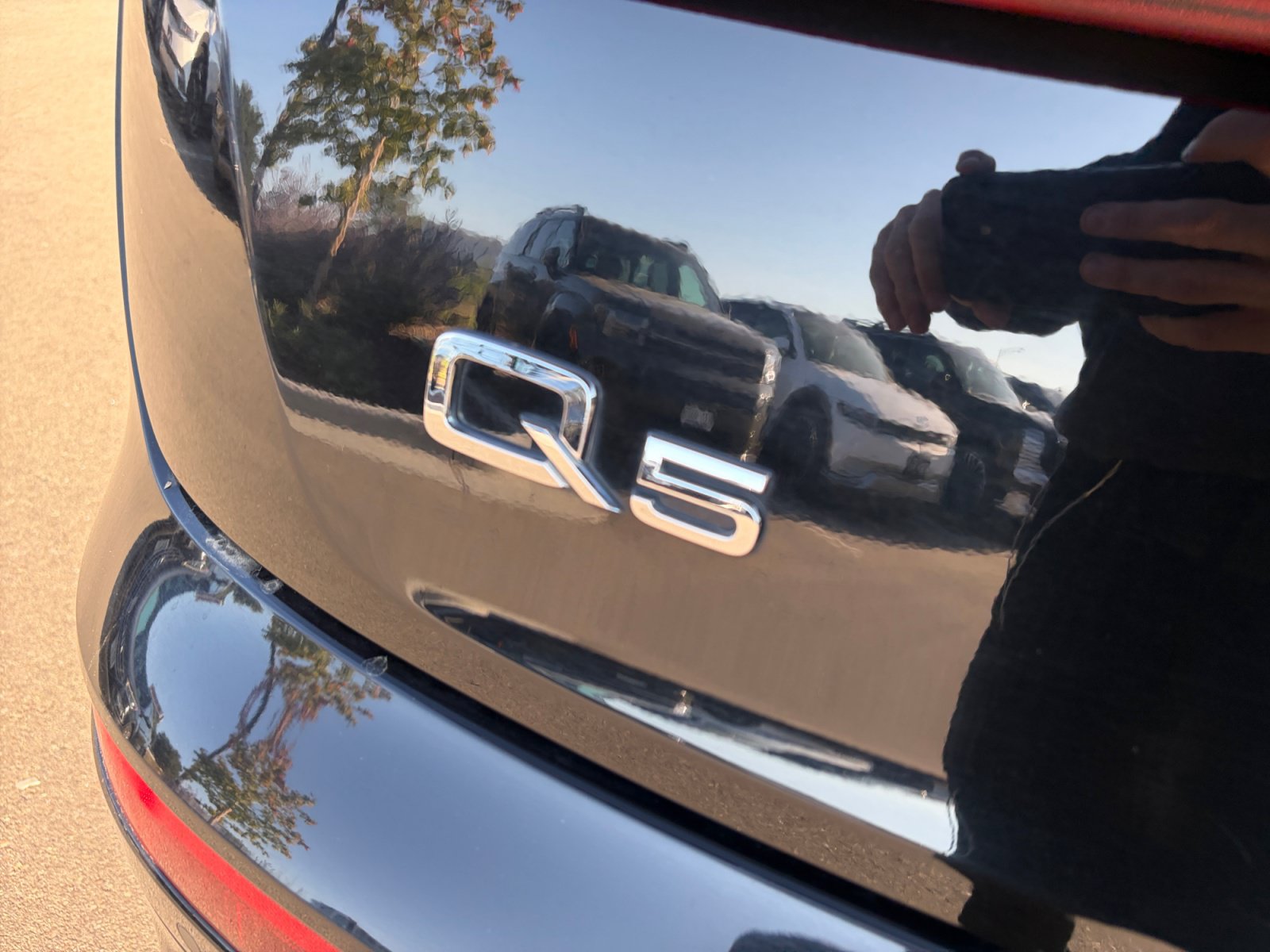 Used 2020 Audi Q5 e Premium Plus w/ Premium Plus Package AWD/4WD image 23