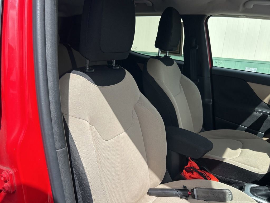 Used 2015 Jeep Renegade Latitude image 22