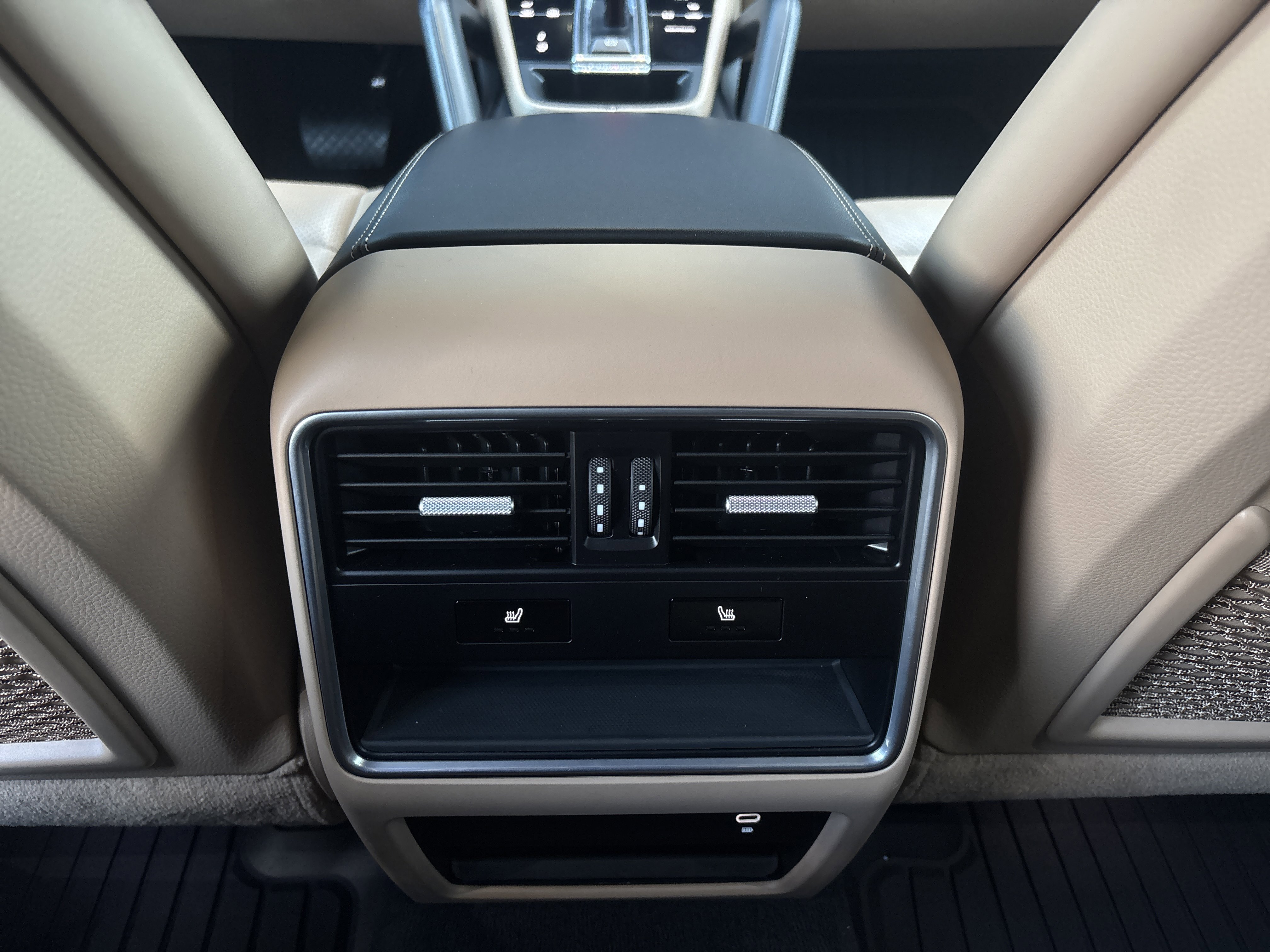 Certified 2022 Porsche Cayenne E-Hybrid image 19