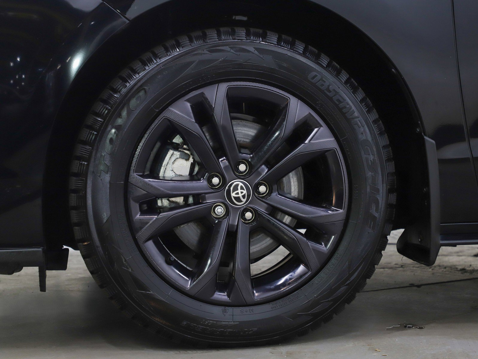 Used 2025 Toyota Sienna XSE image 32