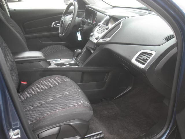 Used 2016 GMC Terrain SLE image 17