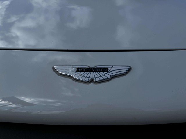 Used 2023 Aston Martin V8 Vantage Coupe image 13