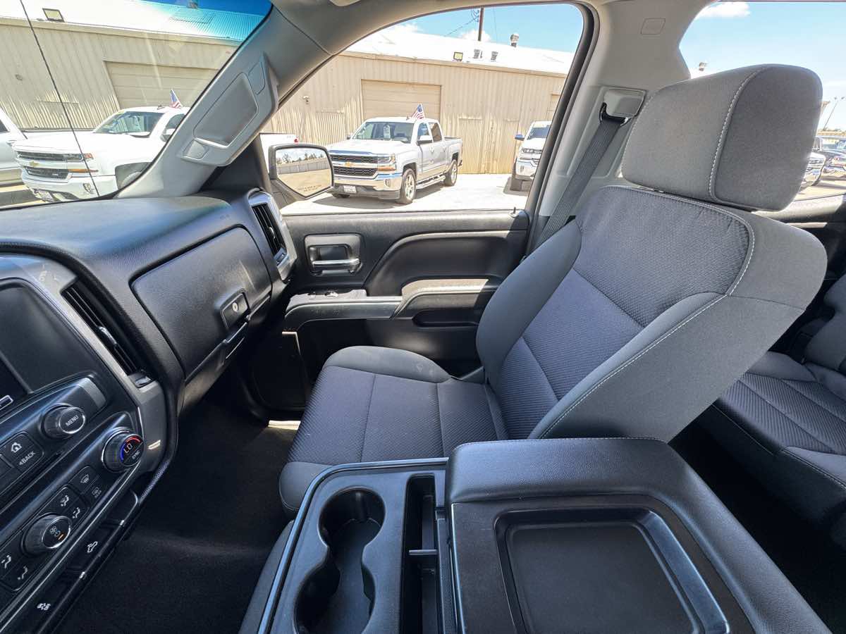 Used 2018 Chevrolet Silverado 1500 LT w/ LT Eassist Package RWD image 31