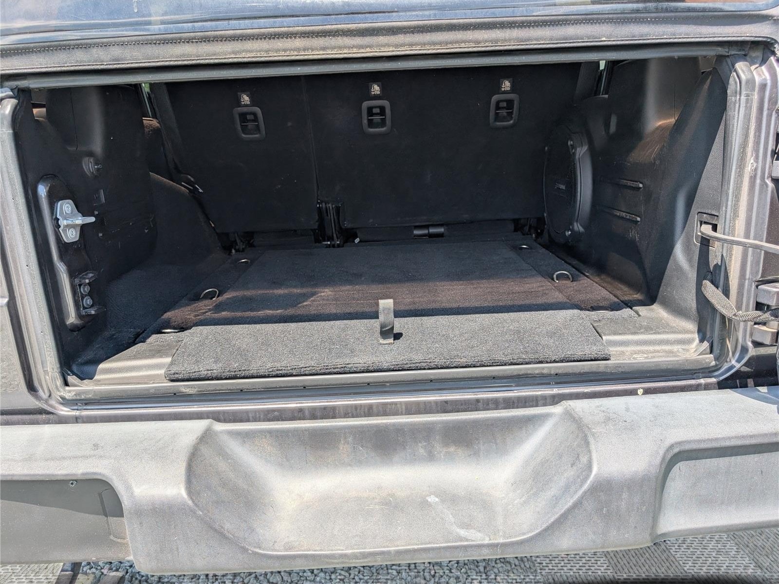 Used 2019 Jeep Wrangler Unlimited Sport S AWD/4WD image 12