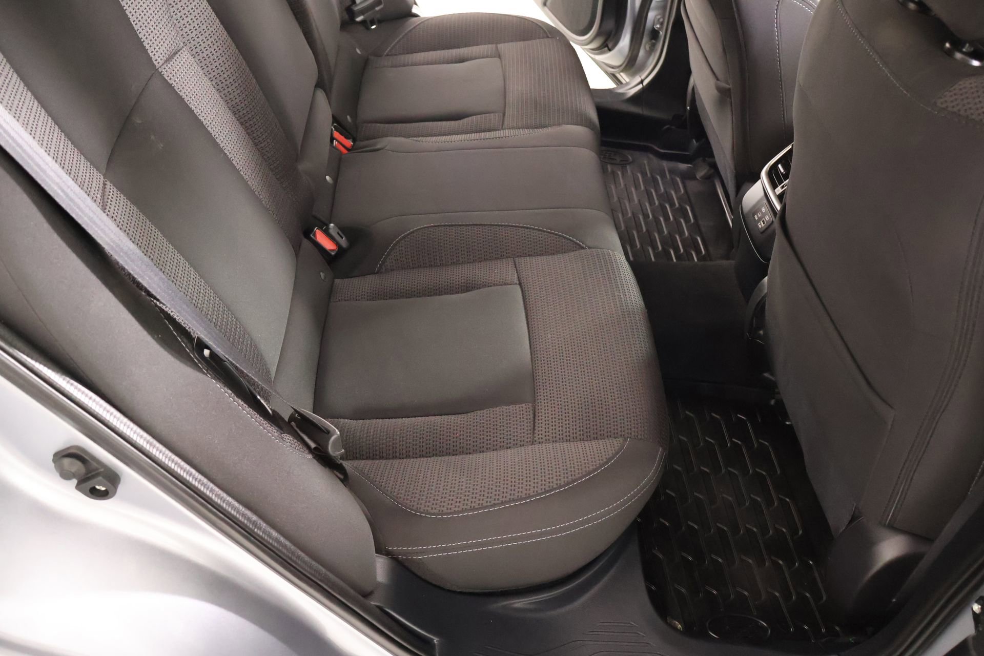 Used 2025 Subaru Outback Premium AWD/4WD image 14