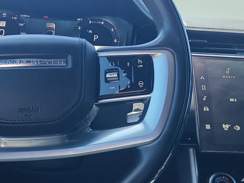 Used 2023 Land Rover Range Rover SE image 23