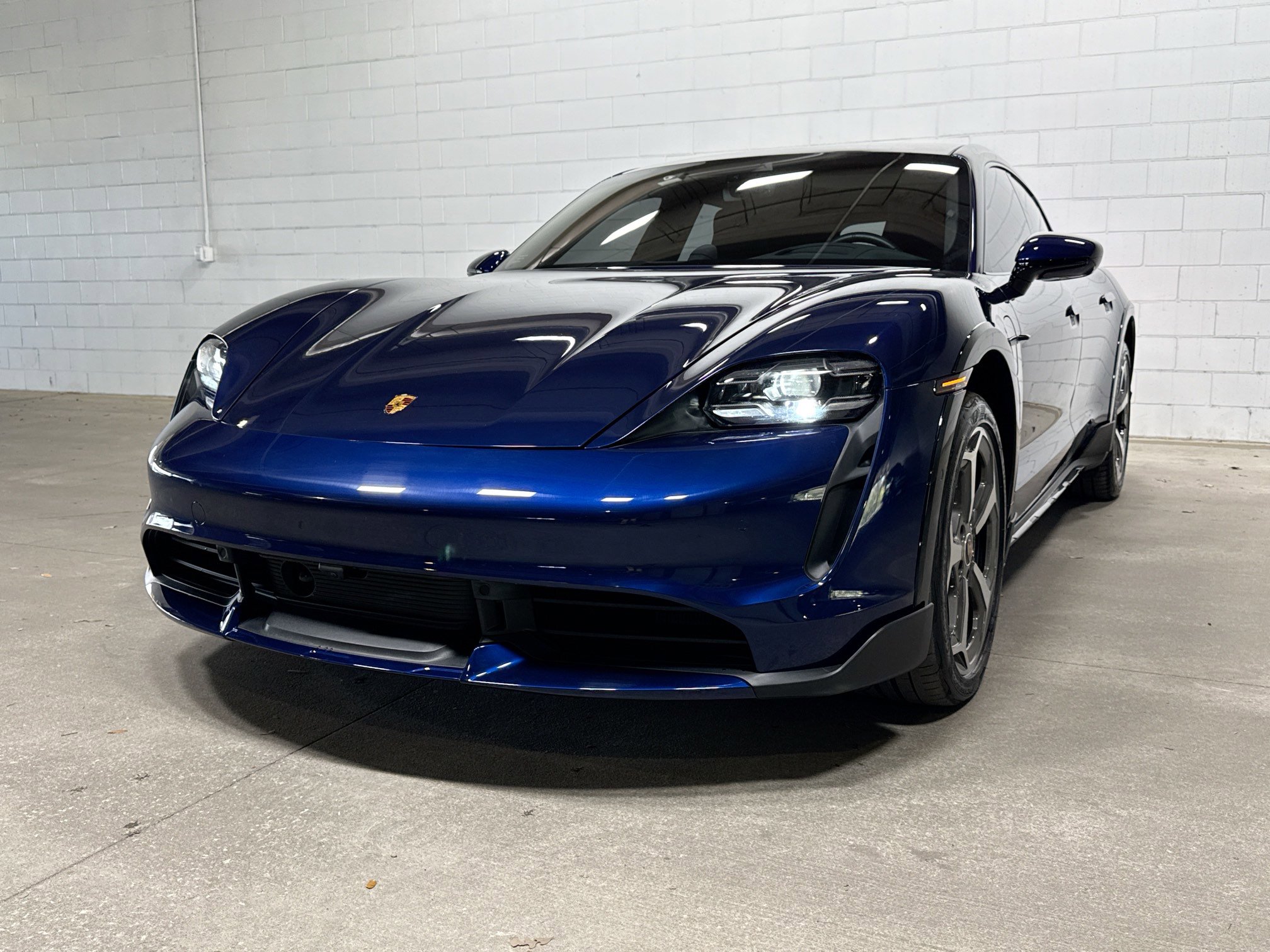 Certified 2022 Porsche Taycan Turbo S image 1