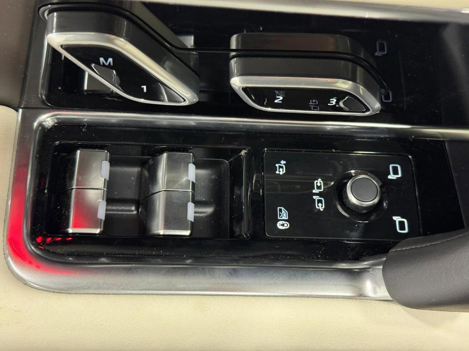 New 2026 Land Rover Range Rover Autobiography image 25