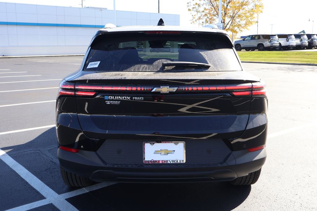 New 2026 Chevrolet Equinox EV LT image 6