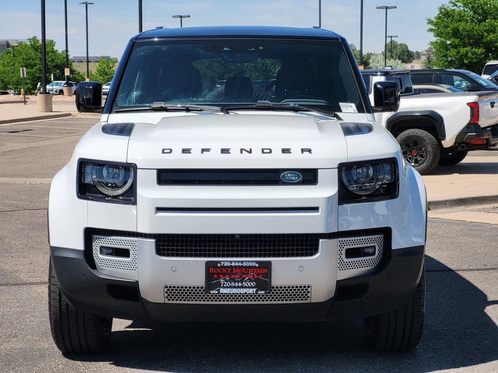 Used 2023 Land Rover Defender 110 SE AWD/4WD image 8