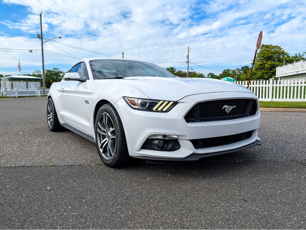 Used 2015 Ford Mustang GT Premium RWD image 3