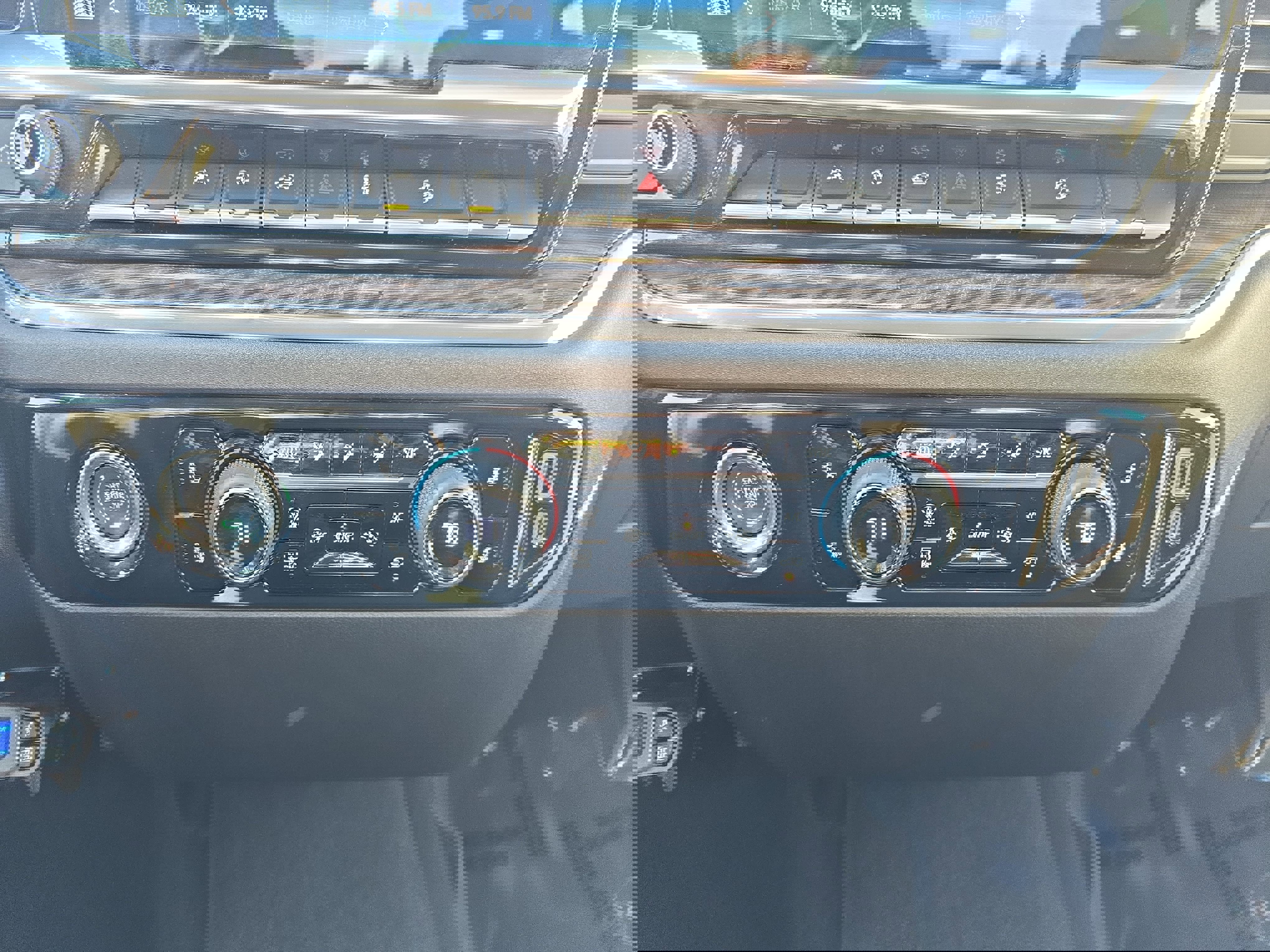 Used 2024 Chevrolet Silverado 1500 RST image 23