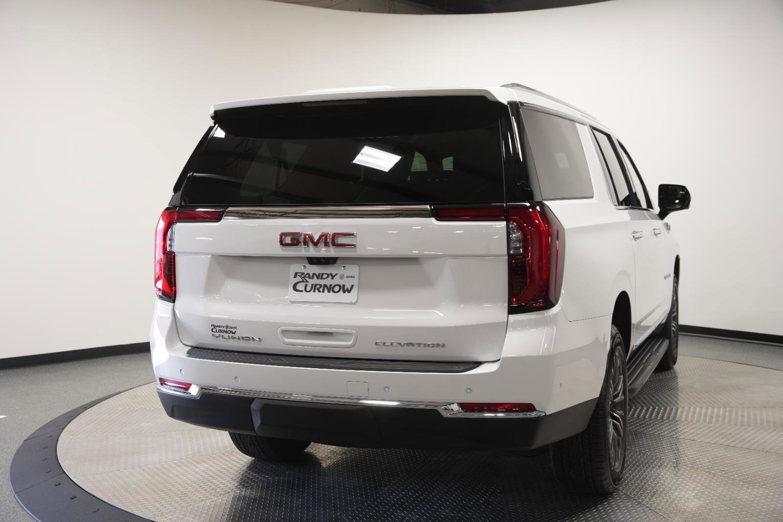 New 2026 GMC Yukon XL Elevation w/ Elevation Premium Package AWD/4WD image 8