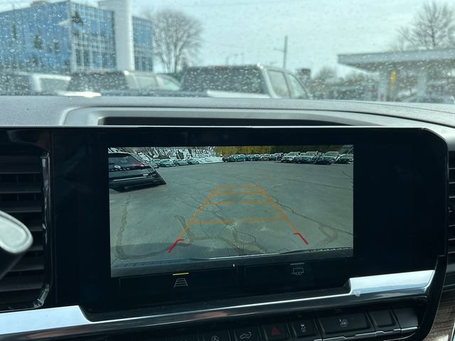 Used 2025 Chevrolet Silverado 1500 LT AWD/4WD image 17