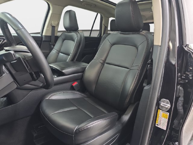 Certified 2024 Lincoln Aviator AWD w/ Premium Package image 12