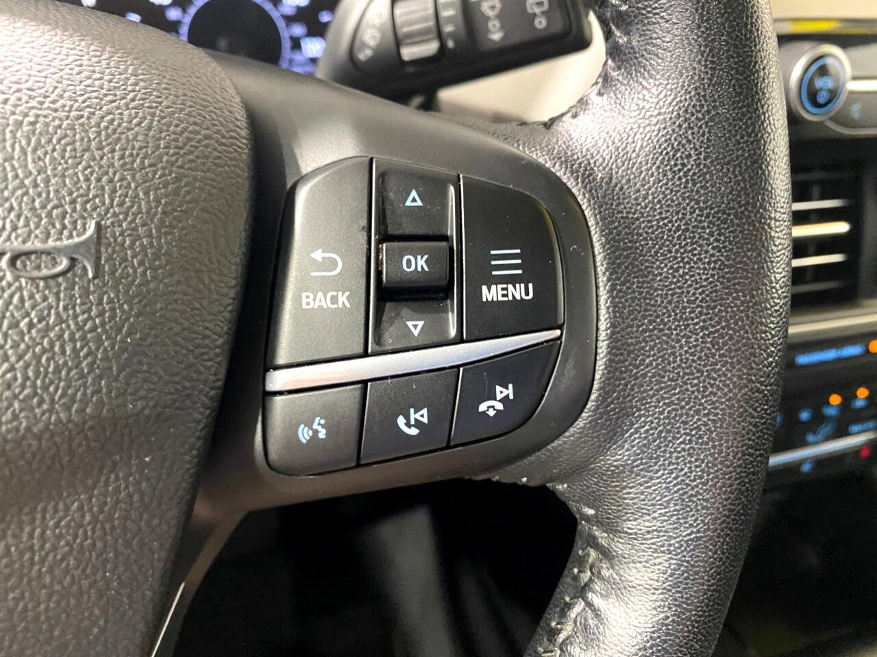 Used 2020 Ford Escape SEL image 19