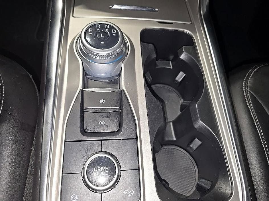 Used 2022 Ford Explorer XLT w/ Equipment Group 202A image 21