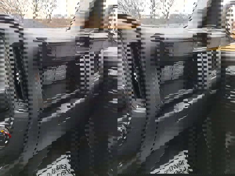 Used 2015 GMC Sierra 1500 2WD Regular Cab image 18