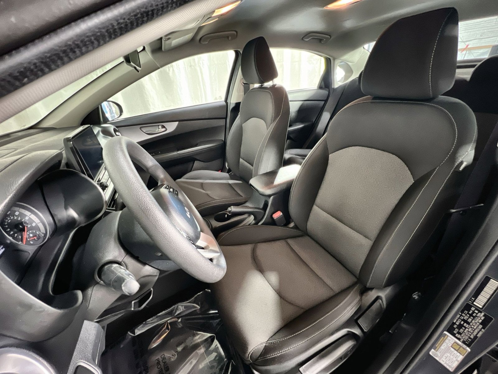 Used 2023 Kia Forte LXS w/ LXS Technology Package FWD image 22