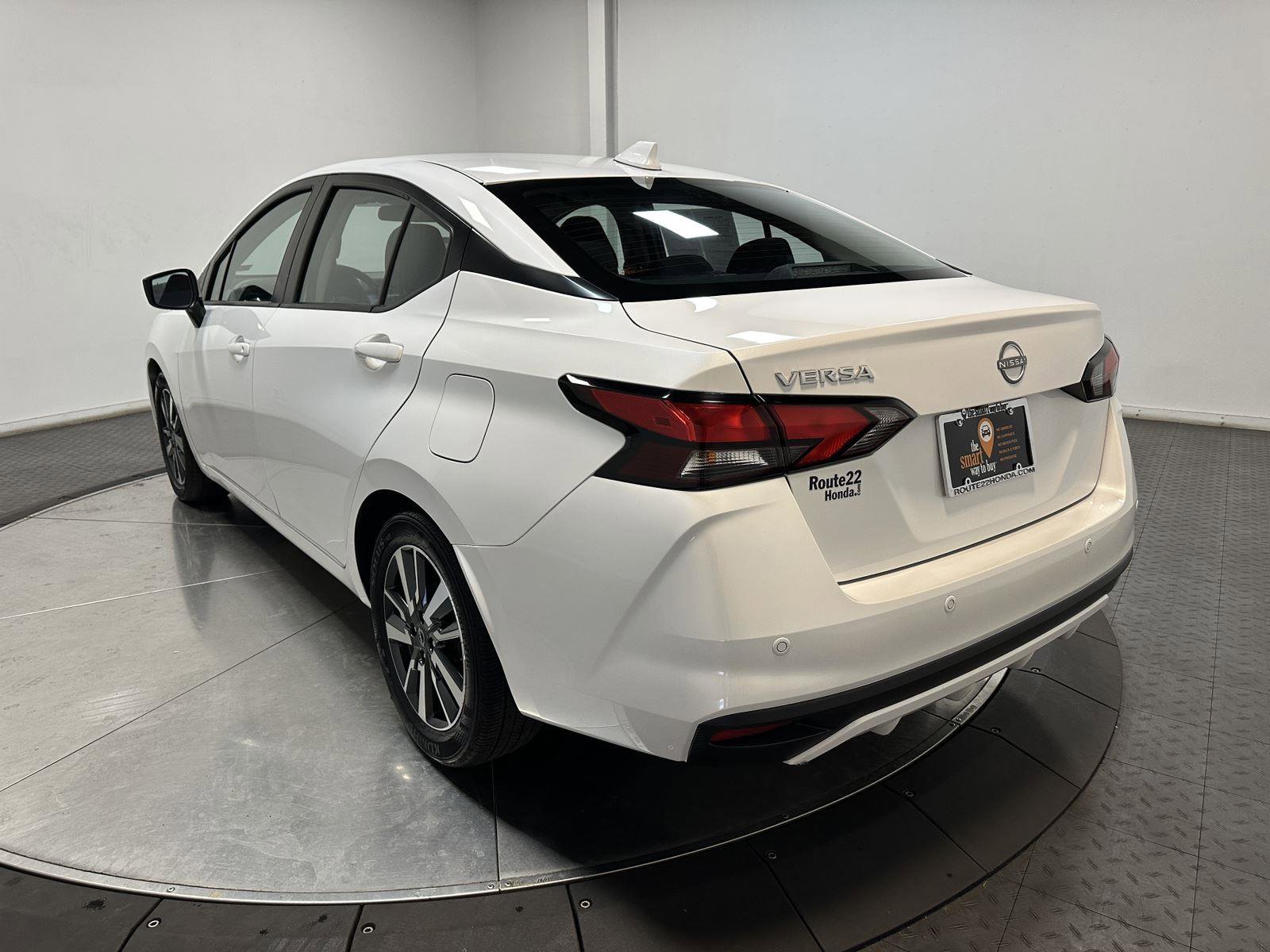 Used 2025 Nissan Versa SV FWD image 9