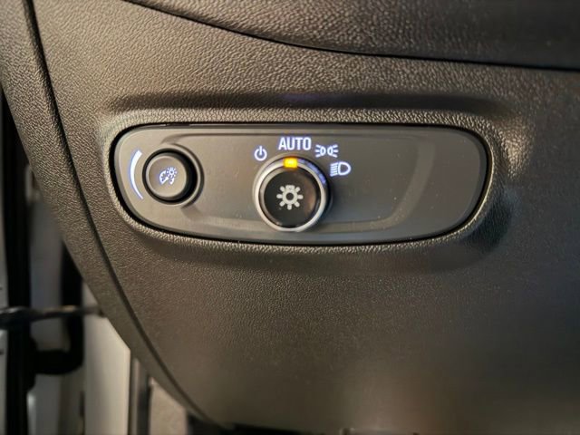 Used 2022 Chevrolet Equinox LS w/ LS Convenience Package image 35