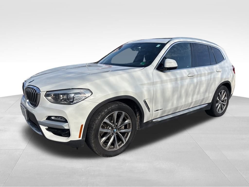 Used 2018 BMW X3 xDrive30i image 2