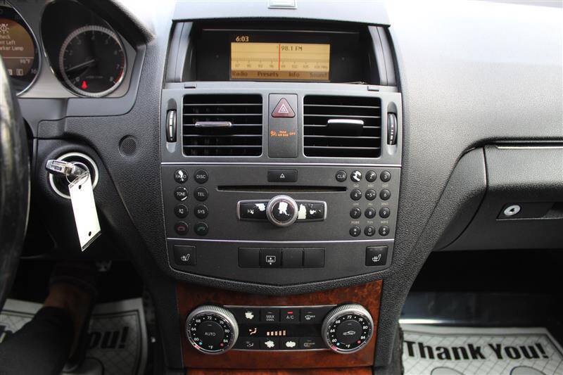 Used 2011 Mercedes-Benz C 300 4MATIC Sedan image 18