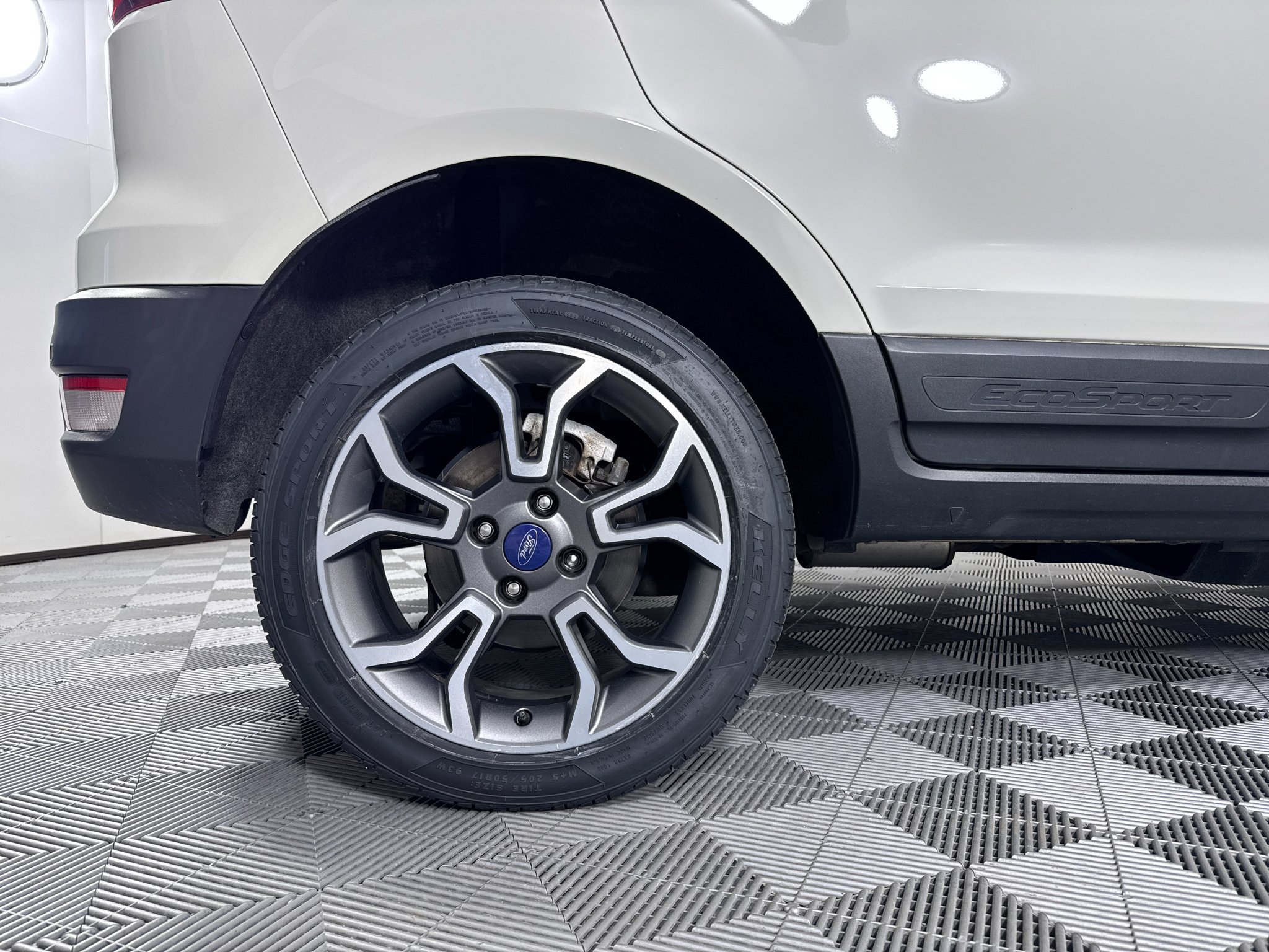 Used 2020 Ford EcoSport SES w/ SES Black Appearance Package AWD/4WD image 20