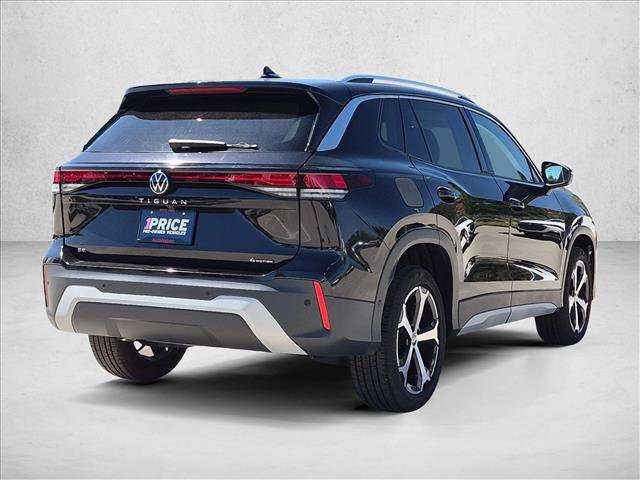 Used 2026 Volkswagen Tiguan SE AWD/4WD image 5