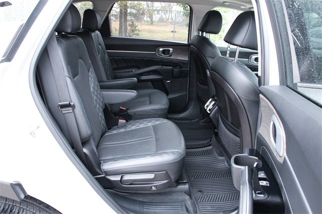 Used 2022 Kia Sorento SX Prestige image 35