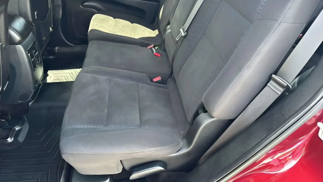 Used 2019 Dodge Durango SXT image 34