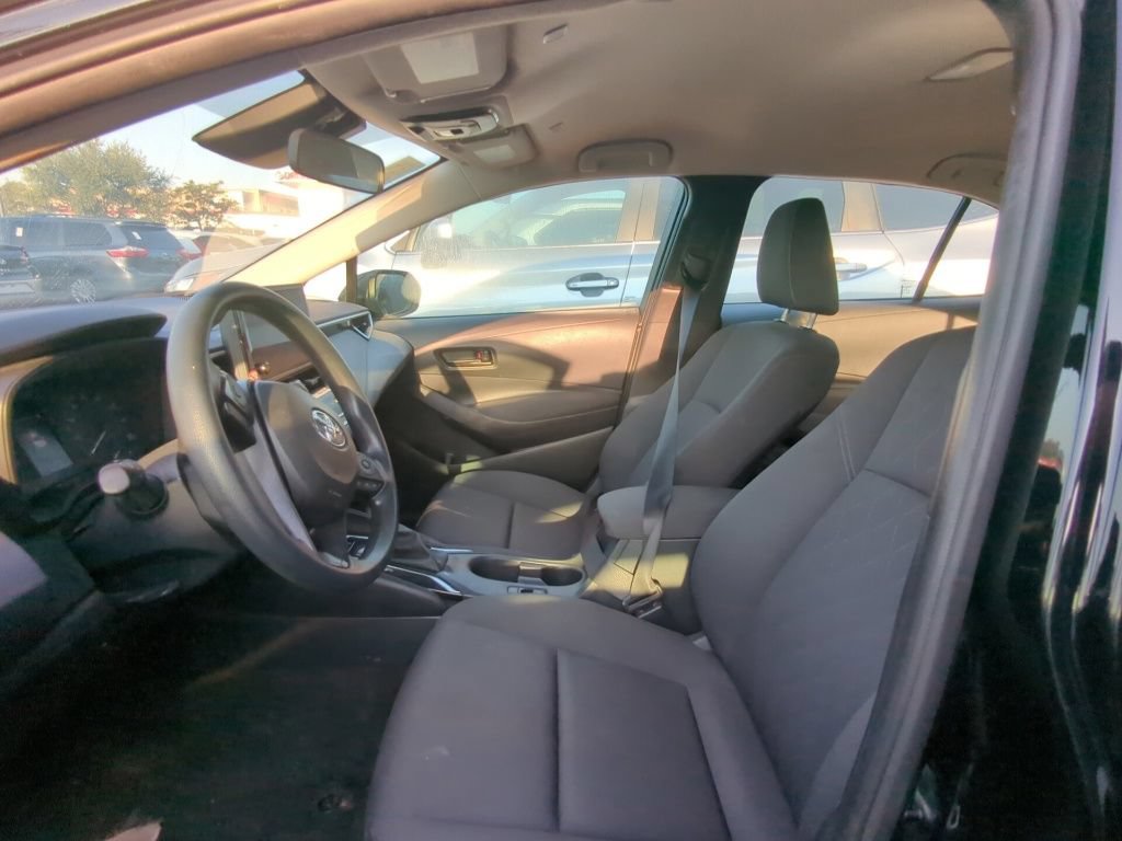 Used 2024 Toyota Corolla LE FWD image 6