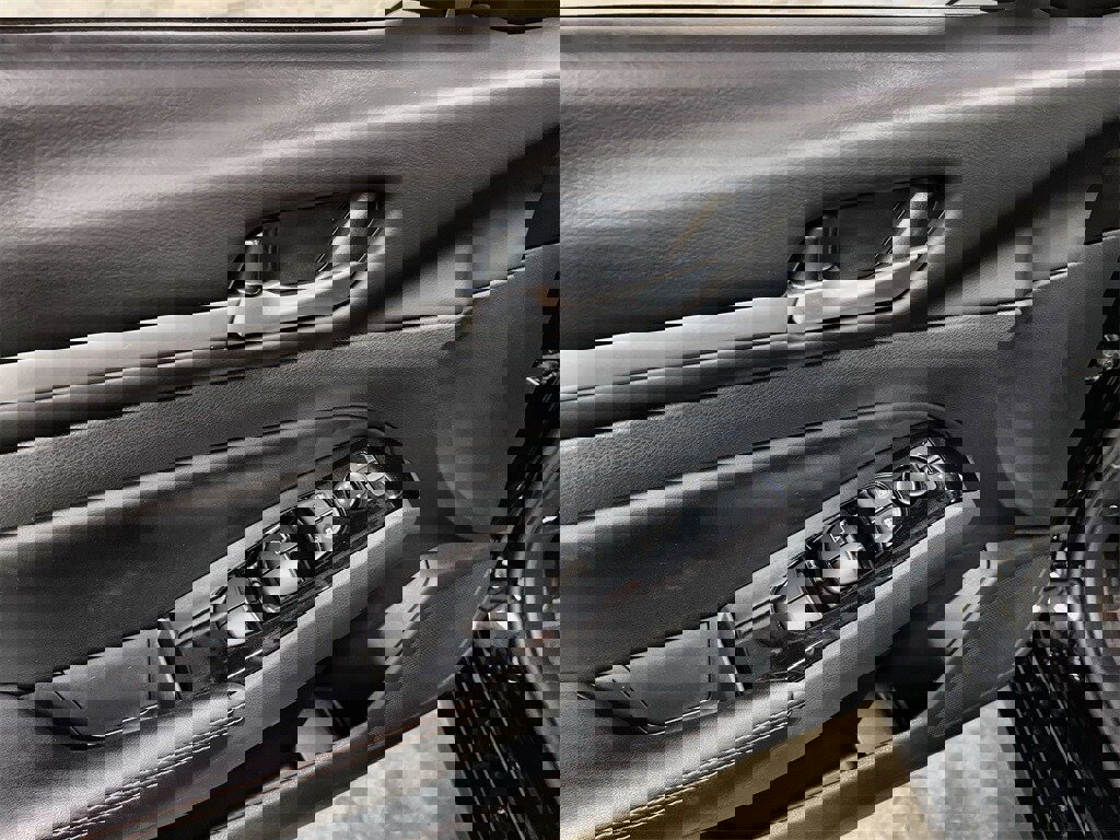 Used 2024 Nissan Altima 2.5 SR image 15