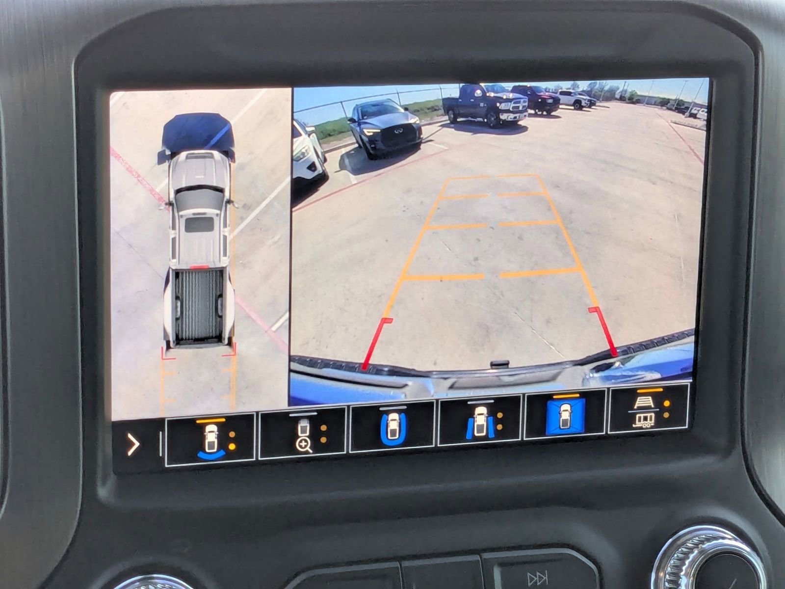 Used 2022 GMC Sierra 3500 Denali image 23