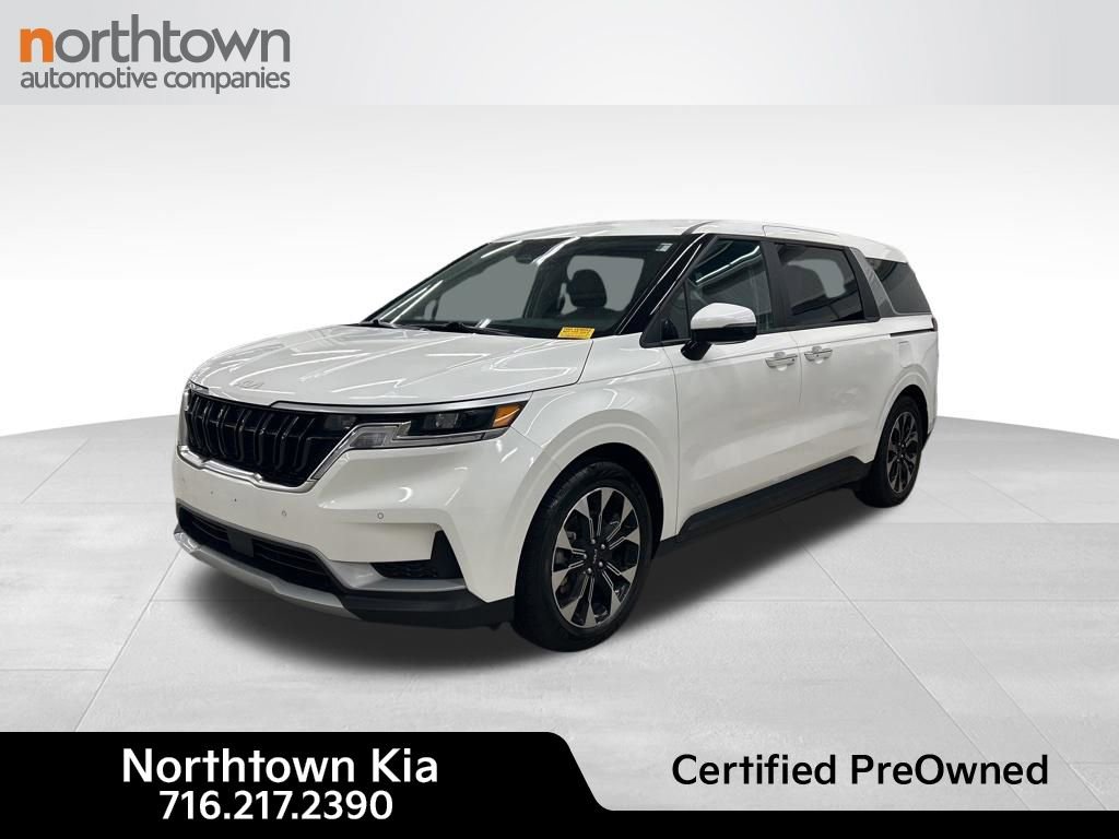 Used 2023 Kia Carnival EX FWD image 1