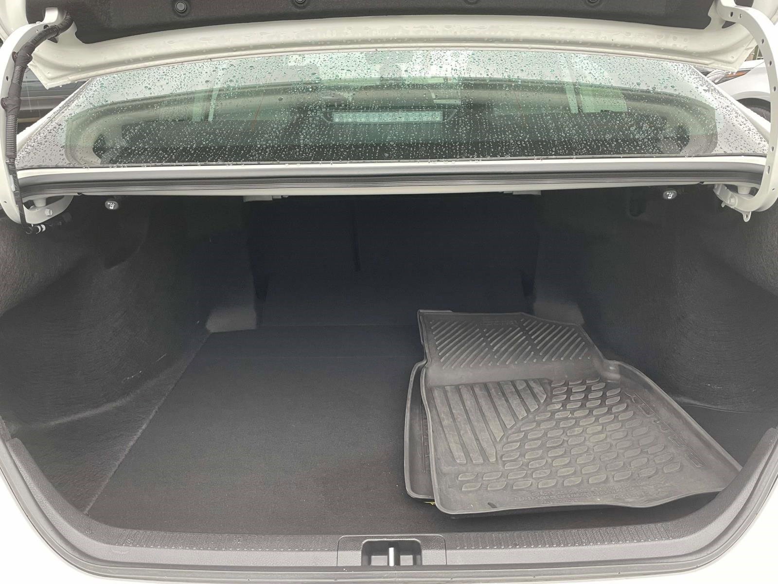 Used 2025 Toyota Camry SE w/ Convenience Package FWD image 10