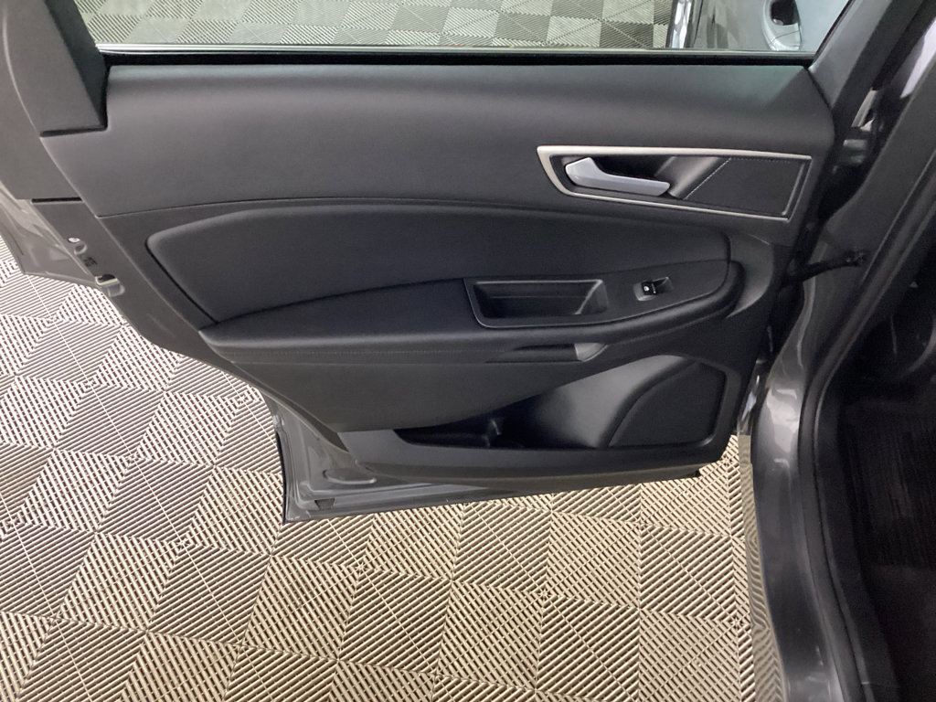 Used 2023 Ford Edge SEL w/ Convenience Package image 15