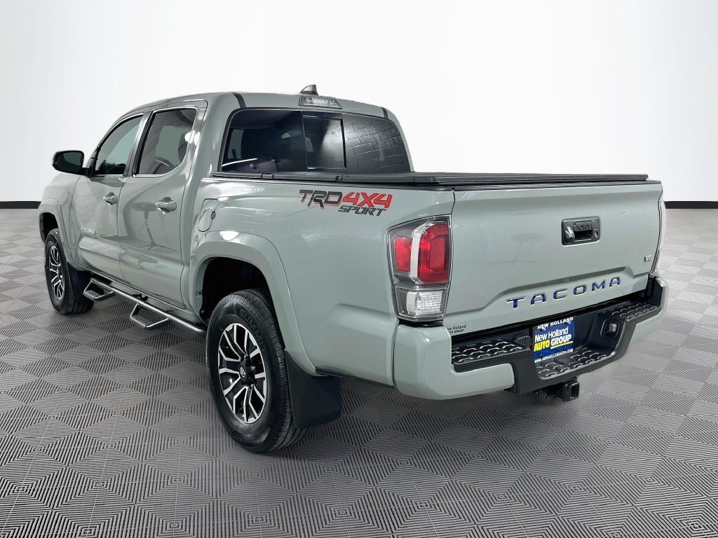 Used 2023 Toyota Tacoma TRD Sport AWD/4WD image 5